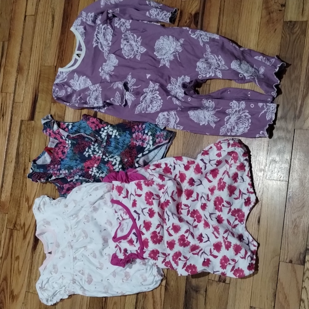 Bundle of Burt's Bees Baby Rompers Size 24 month.